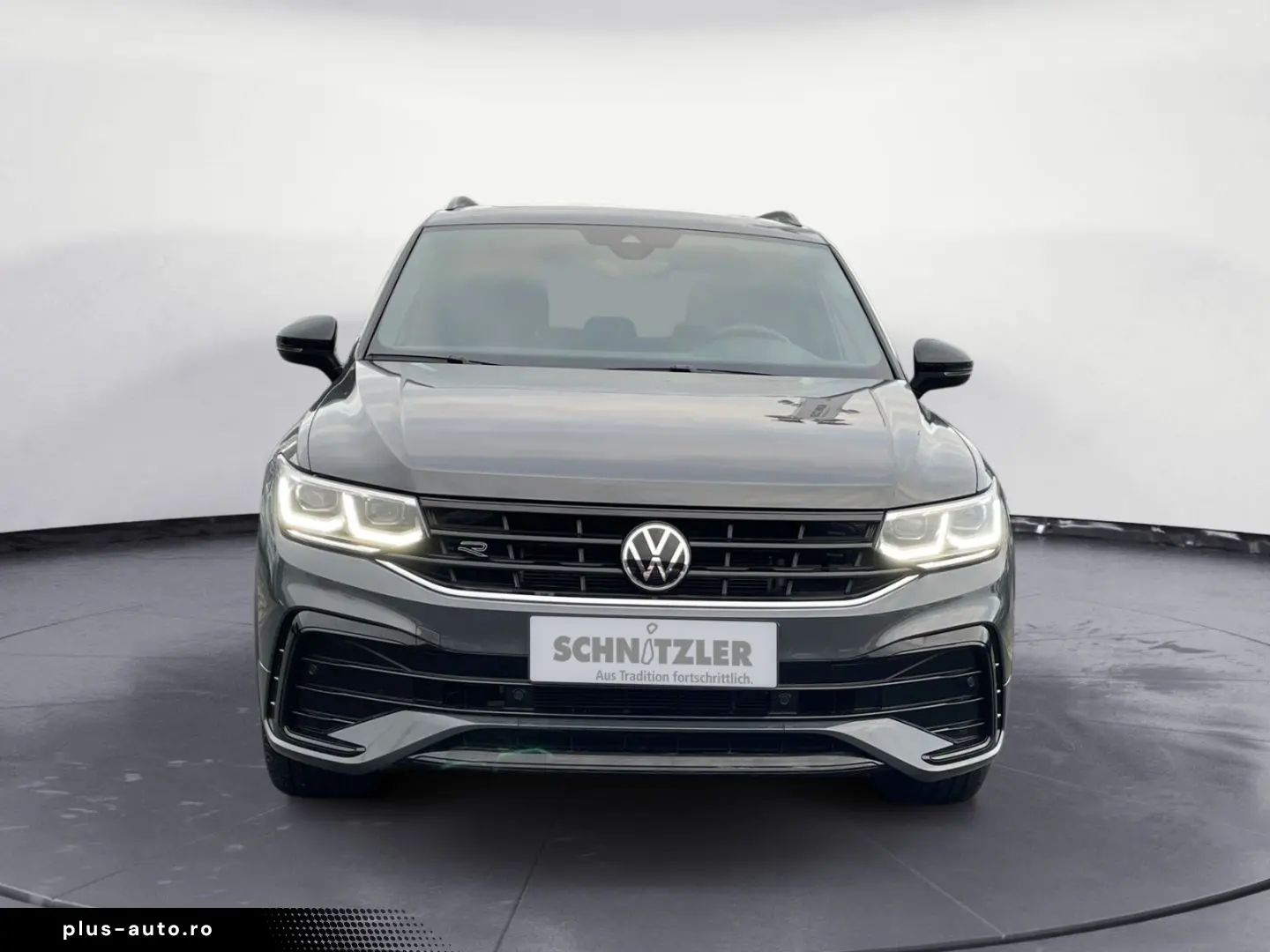 VW Tiguan R-Line 2.0 TDI 4M DSG MATRIX NAVI PDC PAN