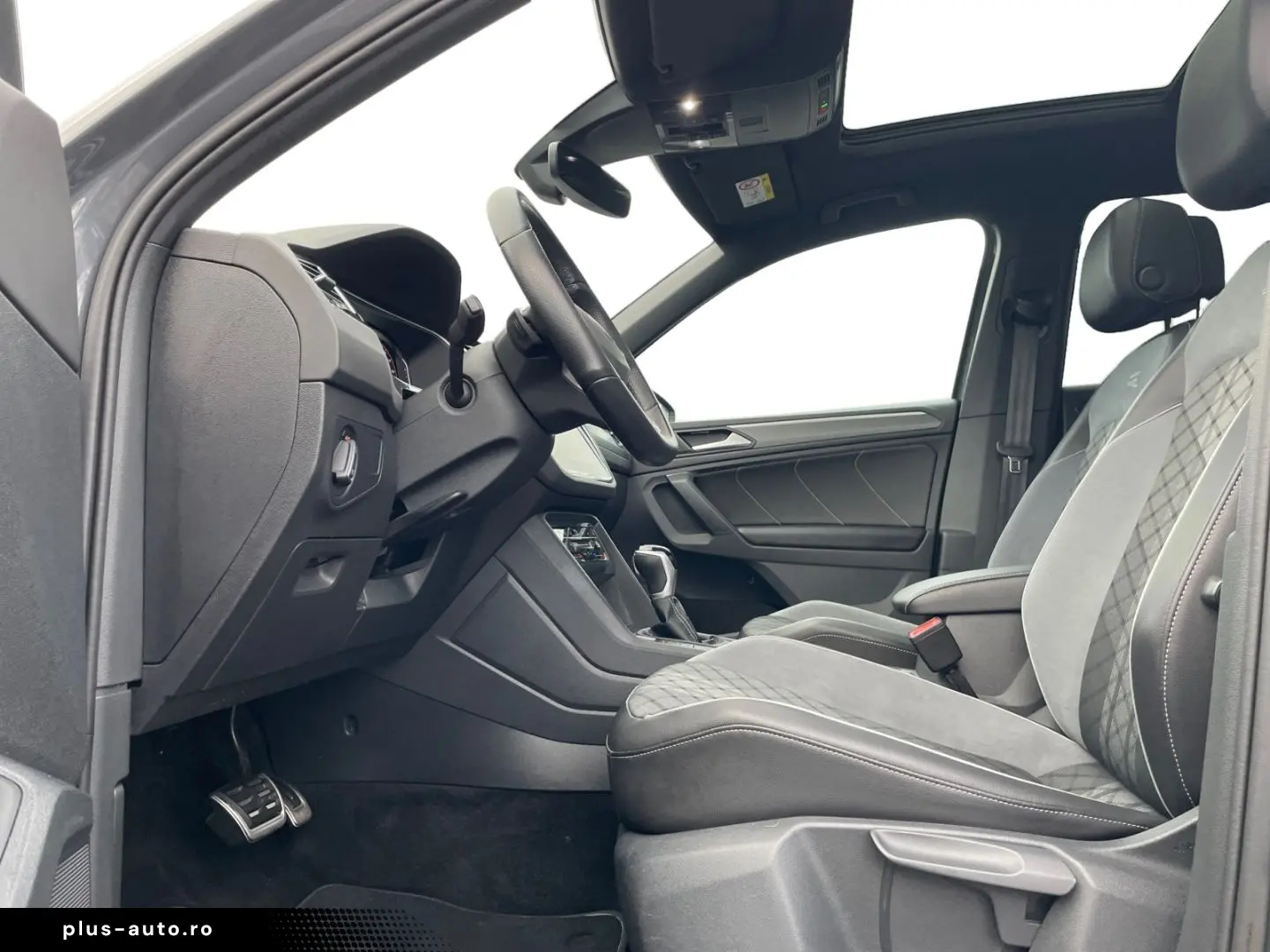 VW Tiguan R-Line 2.0 TDI 4M DSG MATRIX NAVI PDC PAN