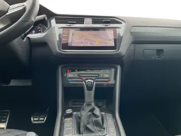 VW Tiguan R-Line 2.0 TDI 4M DSG MATRIX NAVI PDC PAN