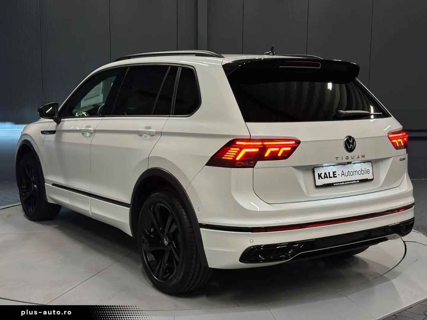 VW Tiguan R-Line 4Motion Black Style 19Zoll  LEDER