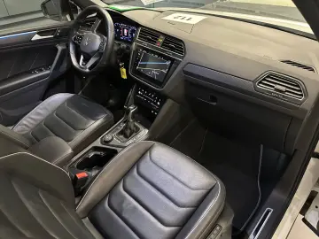 VW Tiguan R-Line 4Motion Black Style 19Zoll  LEDER