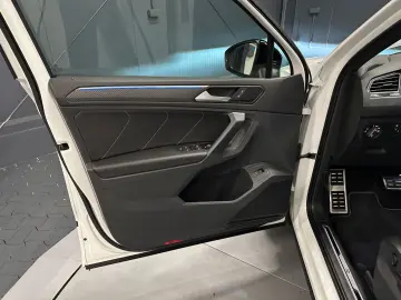 VW Tiguan R-Line 4Motion Black Style 19Zoll  LEDER