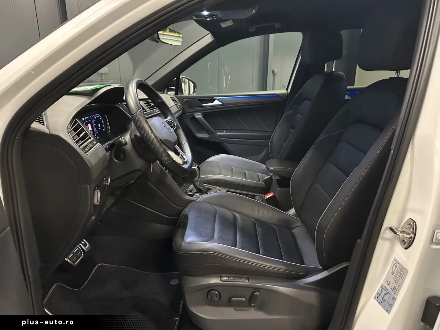 VW Tiguan R-Line 4Motion Black Style 19Zoll  LEDER