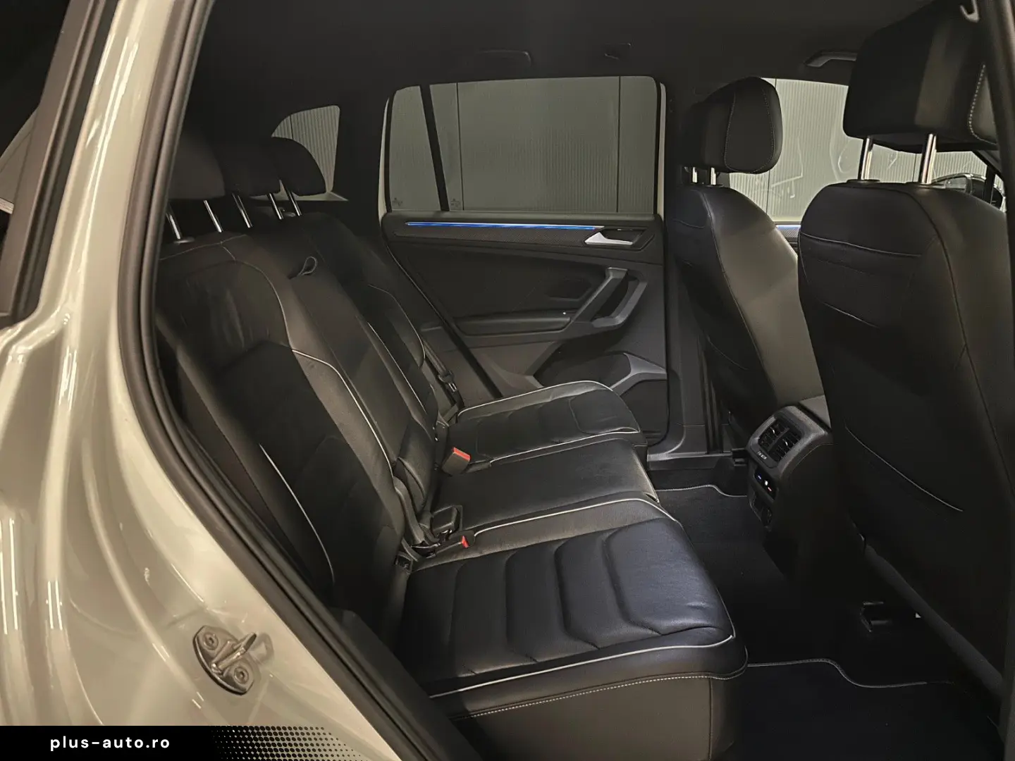 VW Tiguan R-Line 4Motion Black Style 19Zoll  LEDER