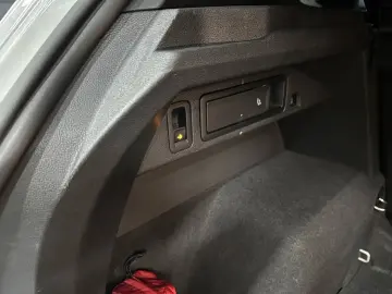 VW Tiguan R-Line 4Motion Black Style 19Zoll  LEDER