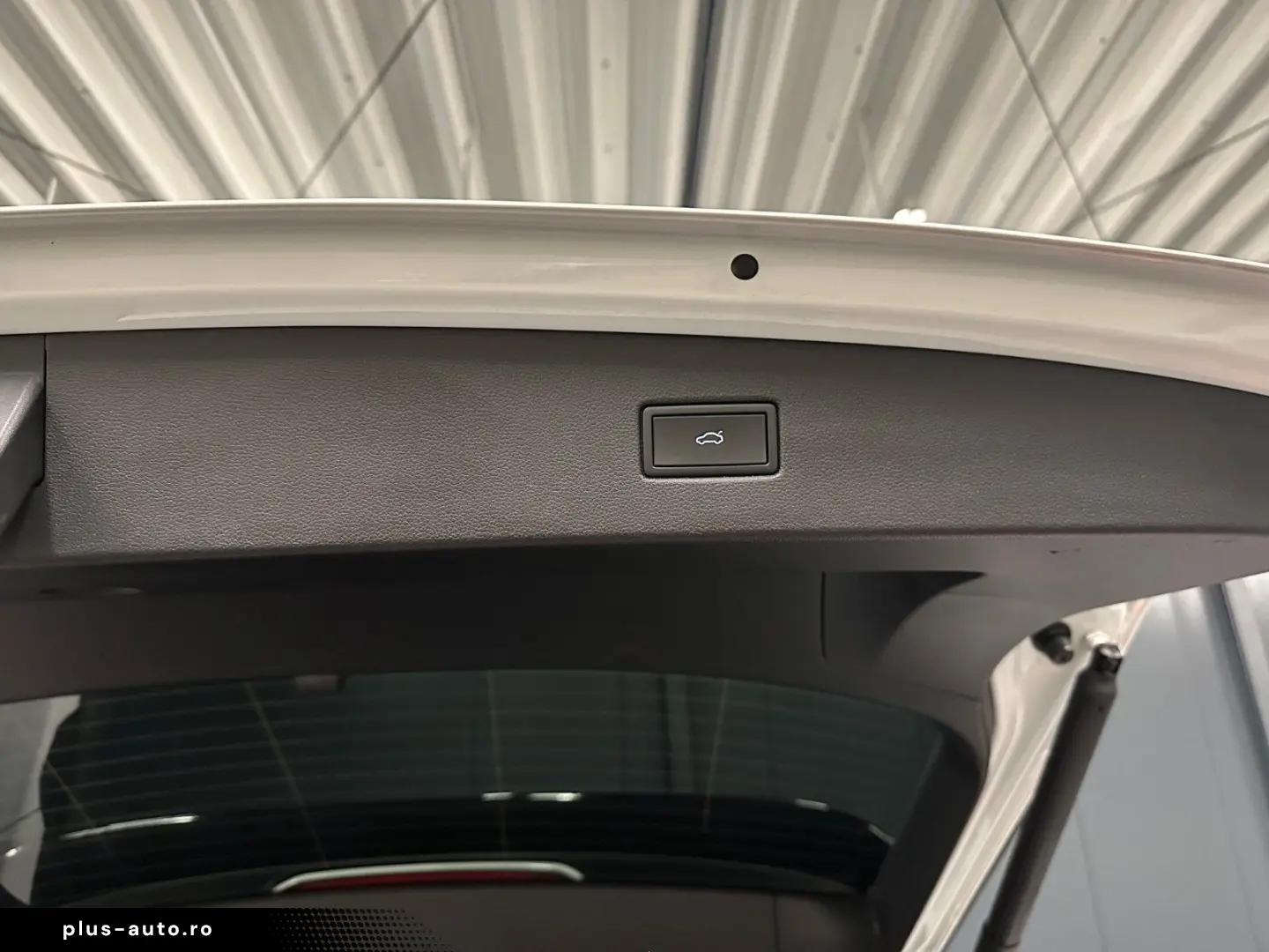 VW Tiguan R-Line 4Motion Black Style 19Zoll  LEDER