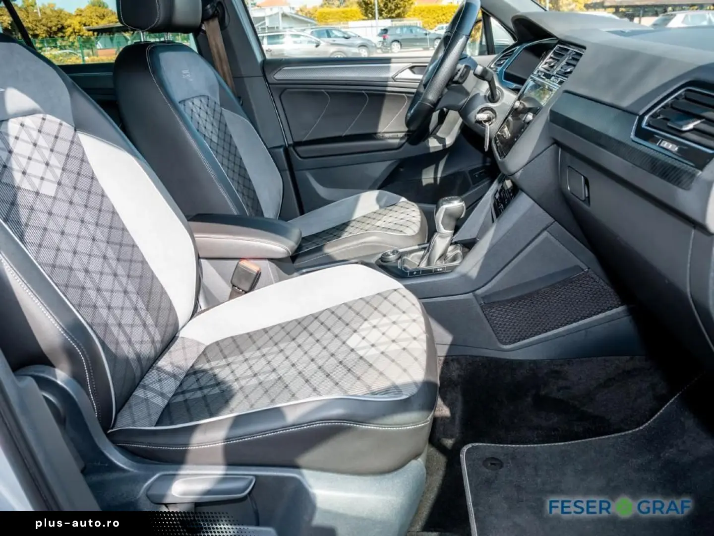 VW Tiguan R-Line 2.0TDI DSG 4M MATRIX ACC NAVI AHK