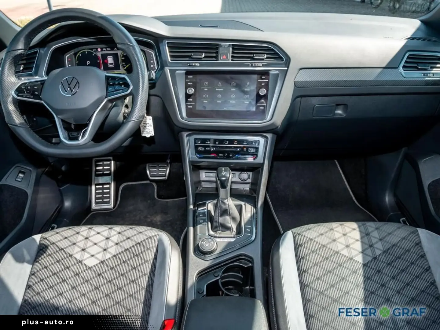 VW Tiguan R-Line 2.0TDI DSG 4M MATRIX ACC NAVI AHK