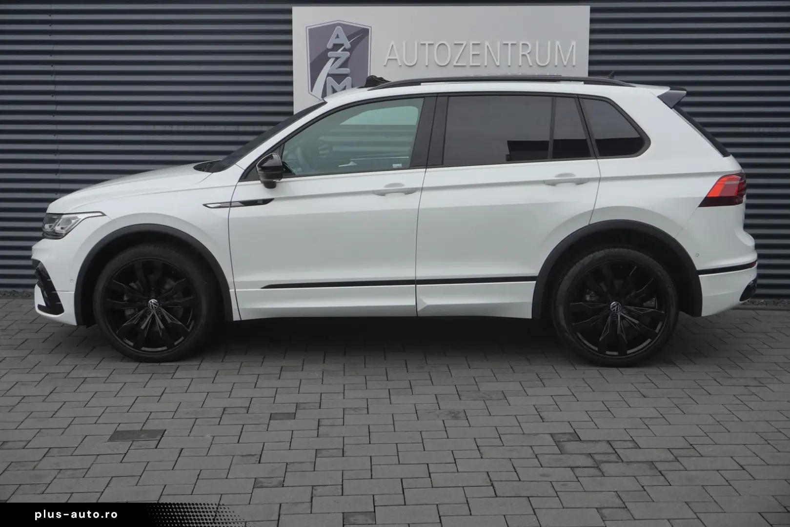 VW TIGUAN 2.0 TDI R-LINE ALLRAD PANORAMA MATRIX AHK