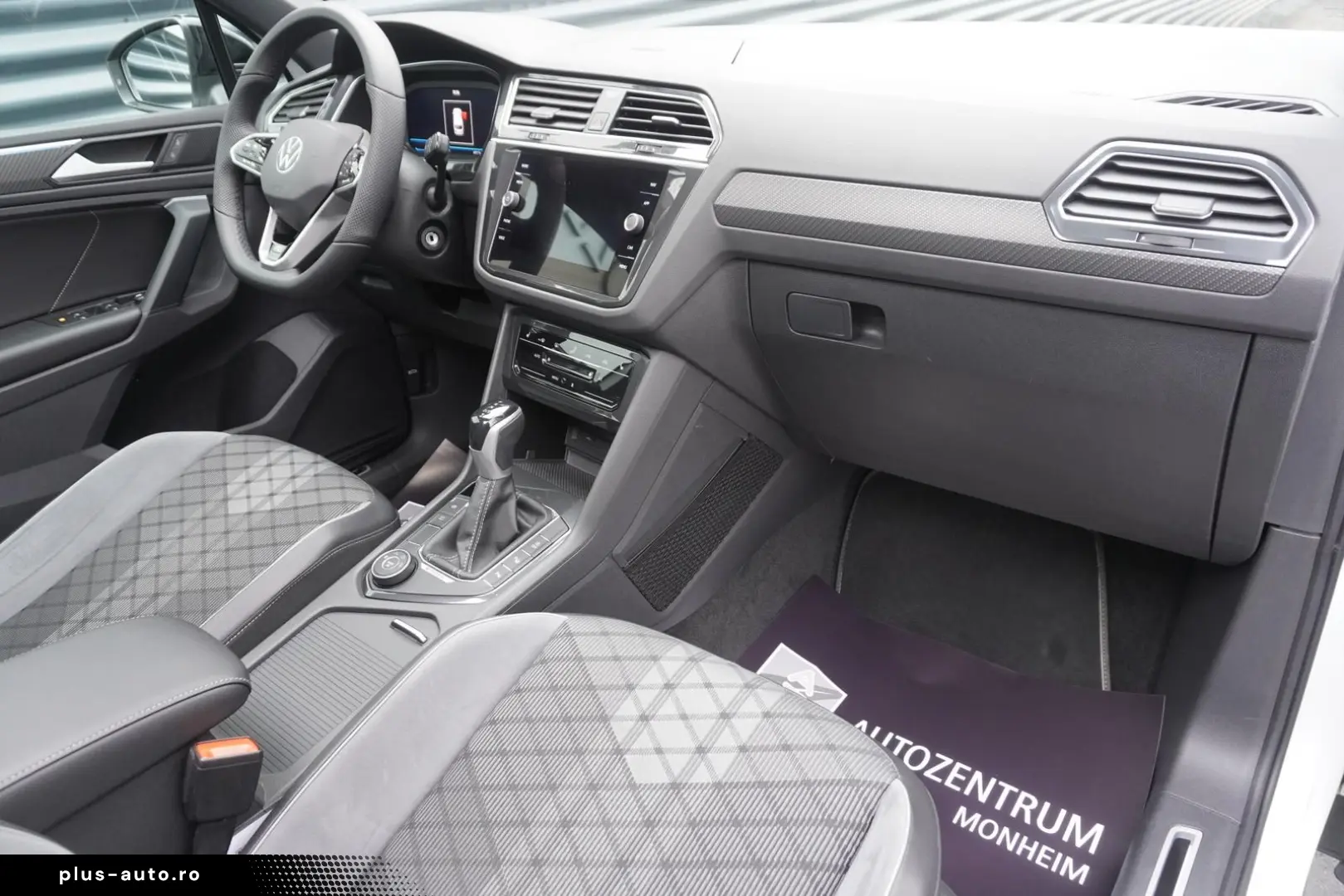 VW TIGUAN 2.0 TDI R-LINE ALLRAD PANORAMA MATRIX AHK