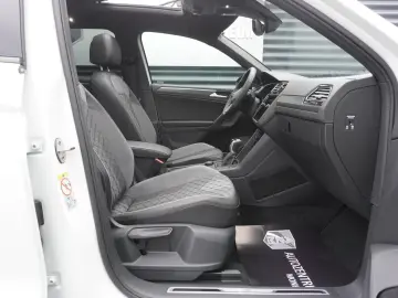 VW TIGUAN 2.0 TDI R-LINE ALLRAD PANORAMA MATRIX AHK