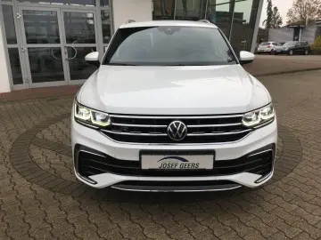 VW Tiguan R-Line 2.0 TDI 4Motion Leder Soundsystem