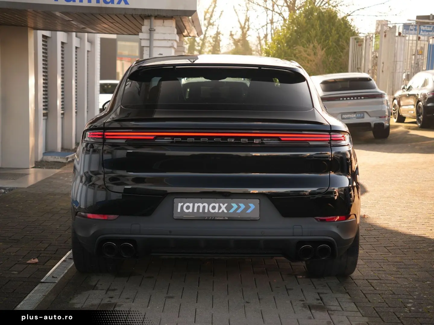 PORSCHE E-Hybrid Coupé ACC-PANO-BOSE-22TURBO-LEDER BEIGE