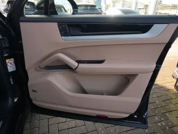 PORSCHE E-Hybrid Coupé ACC-PANO-BOSE-22TURBO-LEDER BEIGE