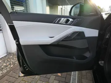 BMW X6 xDrive30d M SPORT PRO-LUFTF.-PANO-HUD-H K-22M