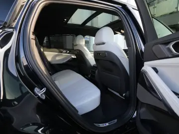 BMW X6 xDrive30d M SPORT PRO-LUFTF.-PANO-HUD-H K-22M