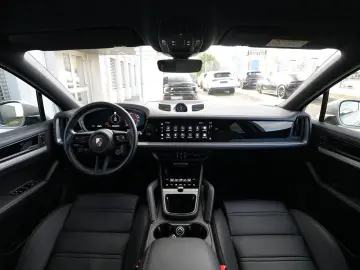 PORSCHE E-Hybrid Coupé INNODRIV-PANO-SPORTABGAS-21SYPDER