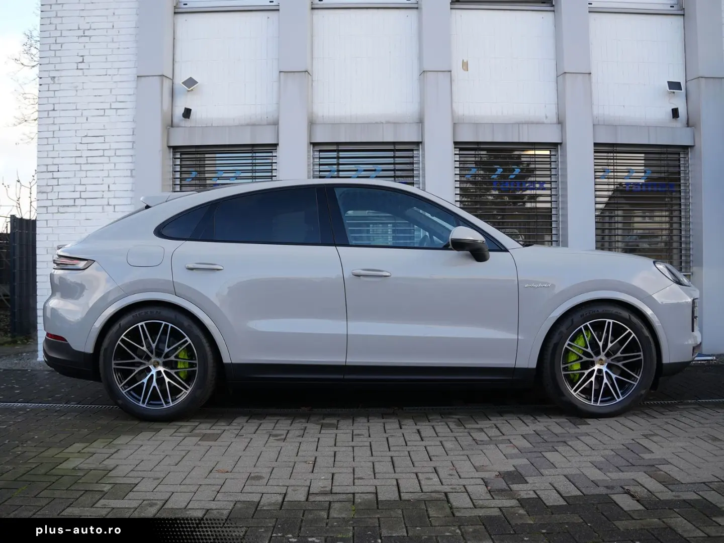 PORSCHE E-Hybrid Coupé INNODRIV-PANO-SPORTABGAS-21SYPDER