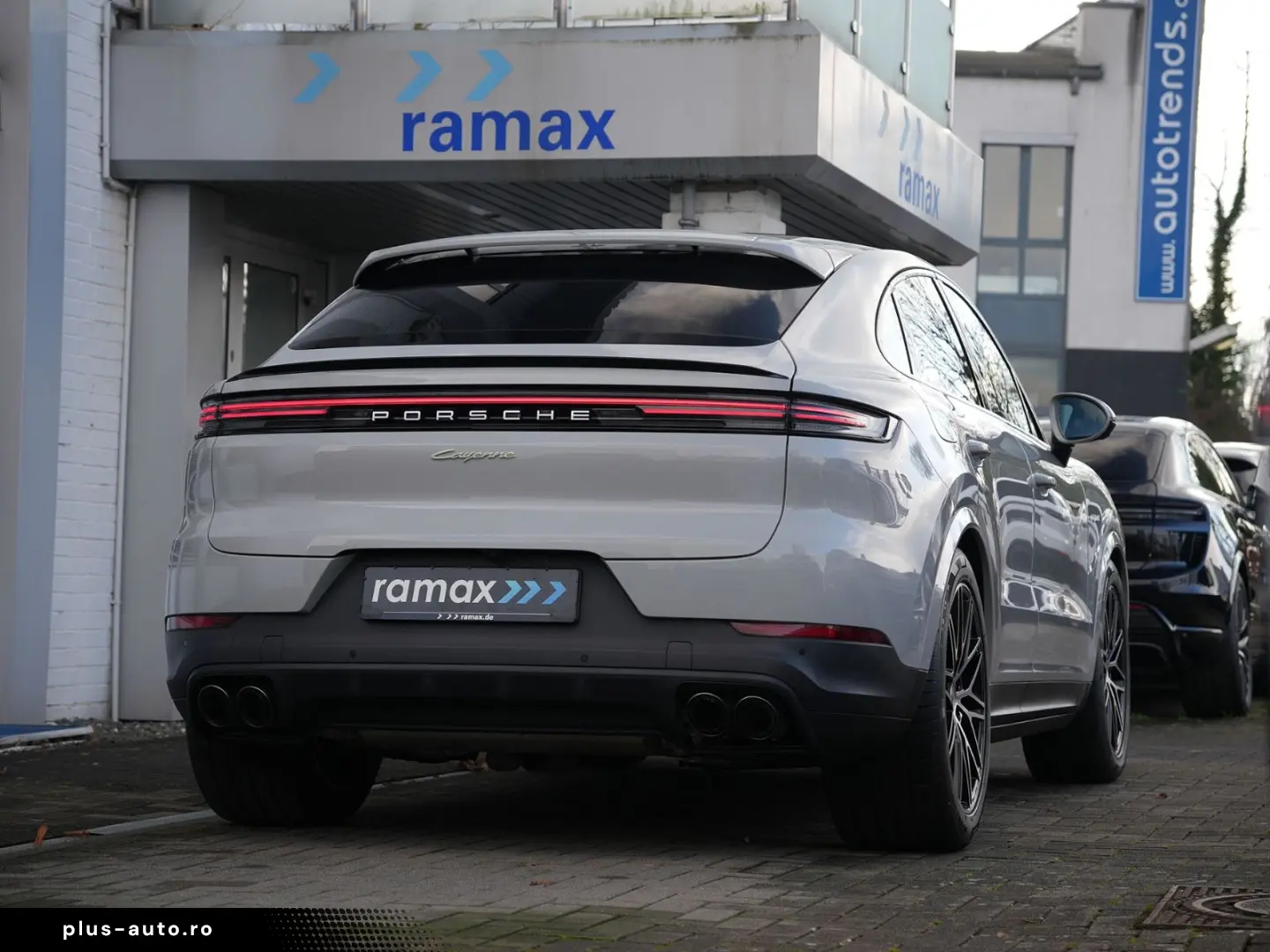 PORSCHE E-Hybrid Coupé INNODRIV-PANO-SPORTABGAS-21SYPDER