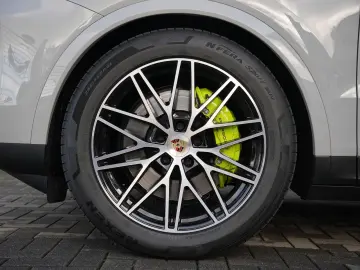 PORSCHE E-Hybrid Coupé INNODRIV-PANO-SPORTABGAS-21SYPDER