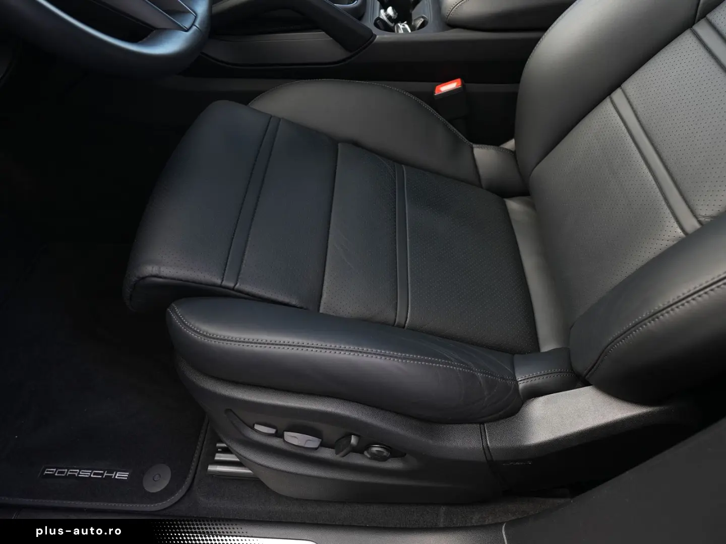 PORSCHE E-Hybrid Coupé INNODRIV-PANO-SPORTABGAS-21SYPDER