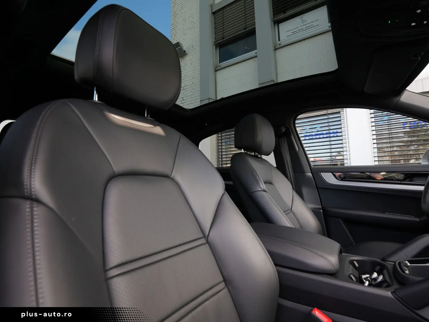 PORSCHE E-Hybrid Coupé INNODRIV-PANO-SPORTABGAS-21SYPDER