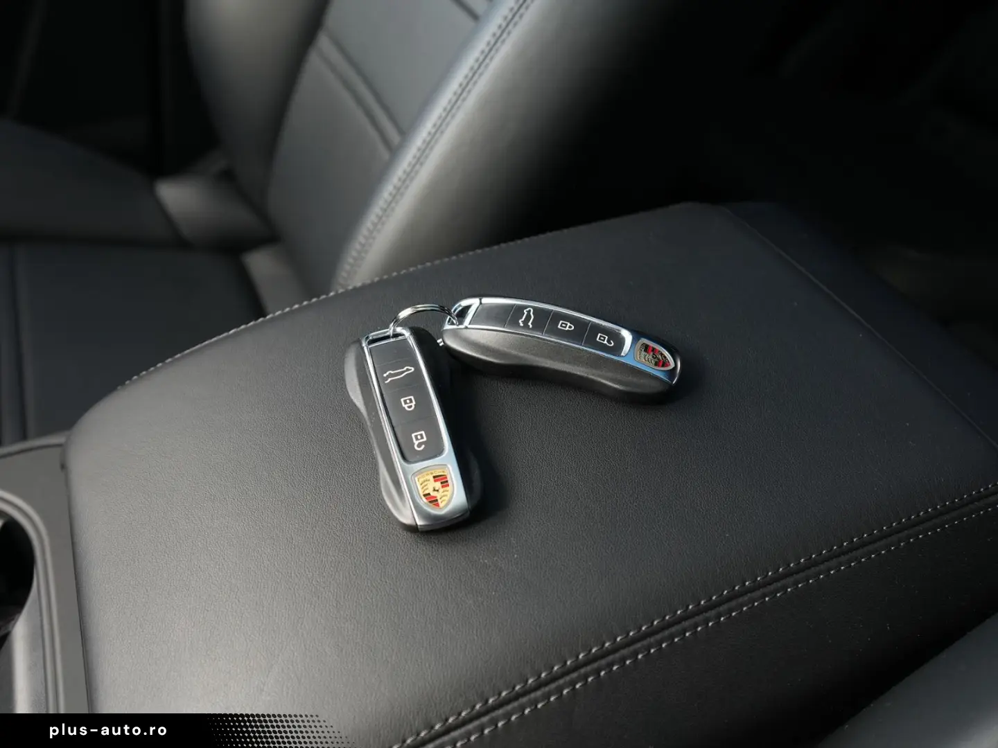 PORSCHE E-Hybrid Coupé INNODRIV-PANO-SPORTABGAS-21SYPDER