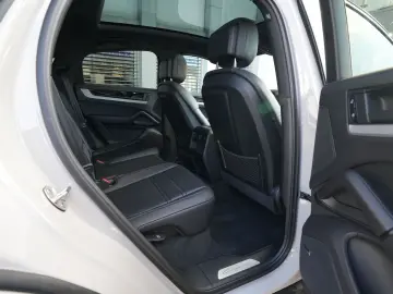 PORSCHE E-Hybrid Coupé INNODRIV-PANO-SPORTABGAS-21SYPDER