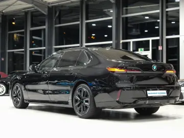 BMW 740 d xD M Sport B W-DIAMOND SKY-LOUNGE FOND-ENT