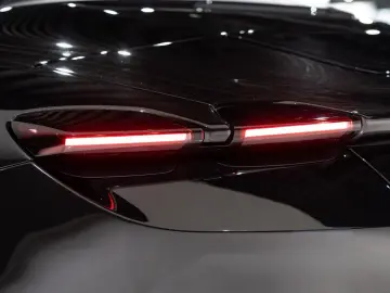 FERRARI Roma Spider CARBON JBL MATRIX PASS.DISPLAY 1HAND