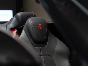 FERRARI Roma Spider CARBON JBL MATRIX PASS.DISPLAY 1HAND