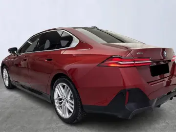 BMW 550 e xDrive M-Sport B&W Head-Up