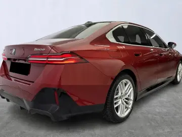 BMW 550 e xDrive M-Sport B&W Head-Up