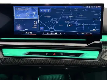 BMW 550 e xDrive M-Sport B&W Head-Up