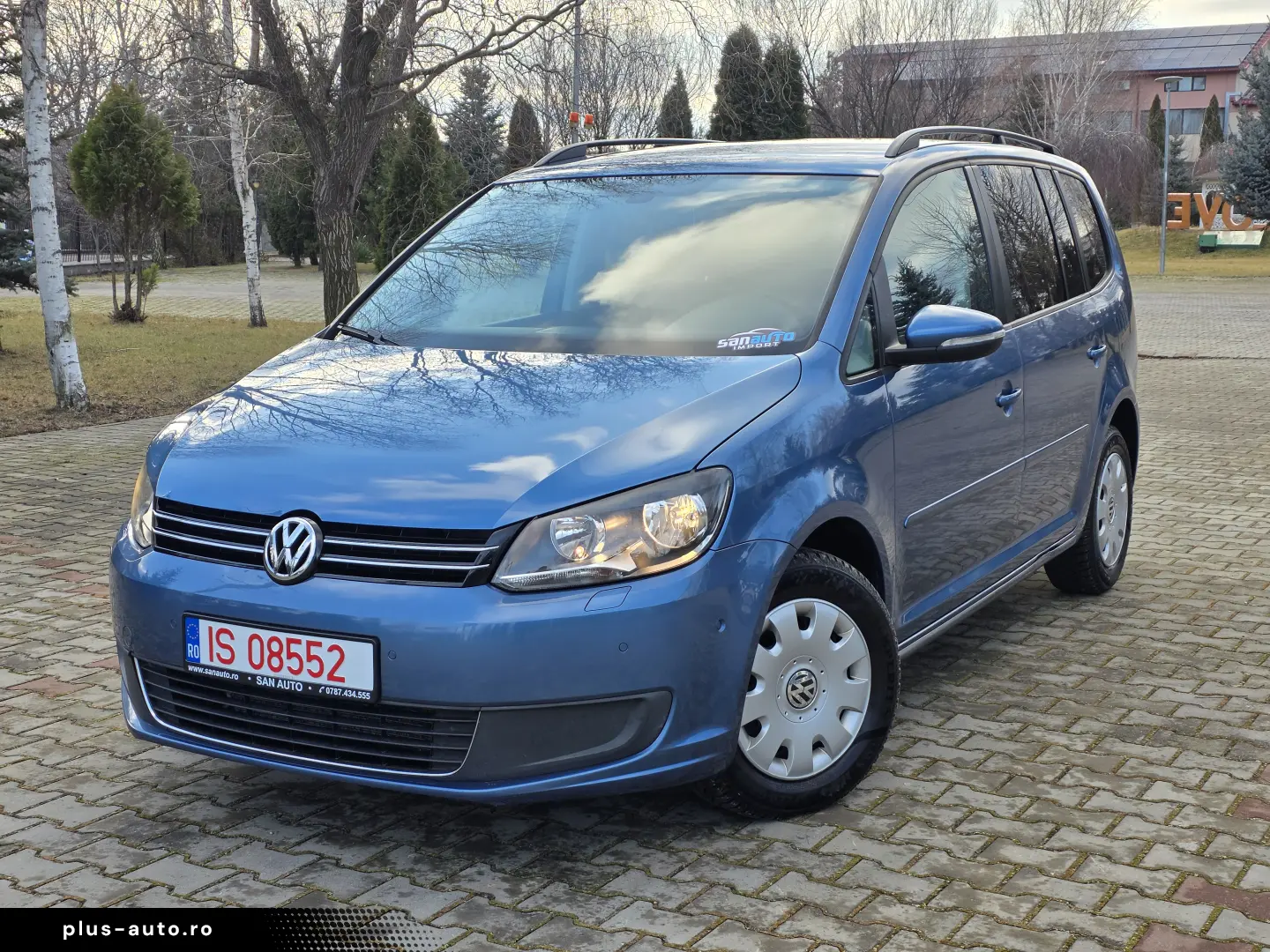 VW Touran 7 locuri 2011 1.6 TDI 105 CP euro 5