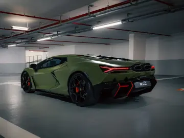 LAMBORGHINI Revuelto - Verde Turbine