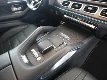 MERCEDES-BENZ GLS 400 d 4M