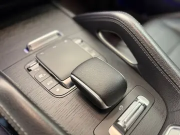 MERCEDES-BENZ GLS 400 d 4M