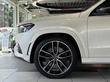 MERCEDES-BENZ GLS 580 4Matic