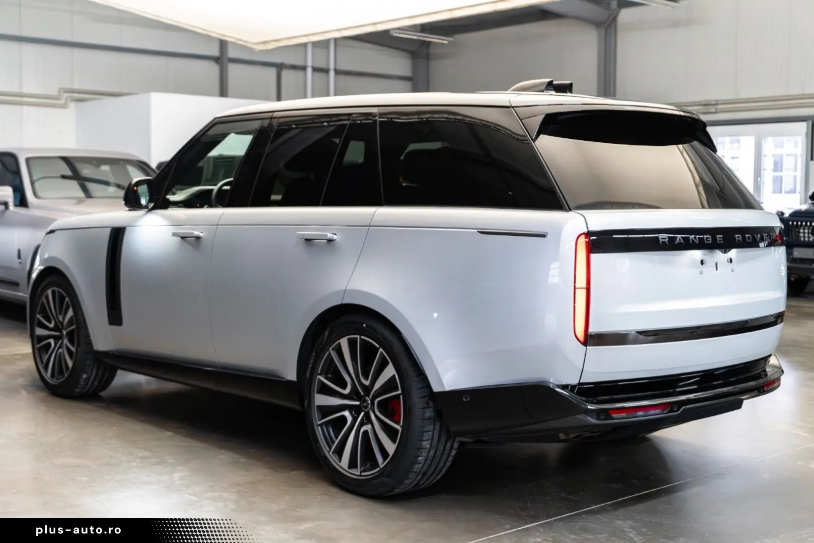 LAND ROVER Range Rover P615 SV   Fond TV   Hot-Stone Massag