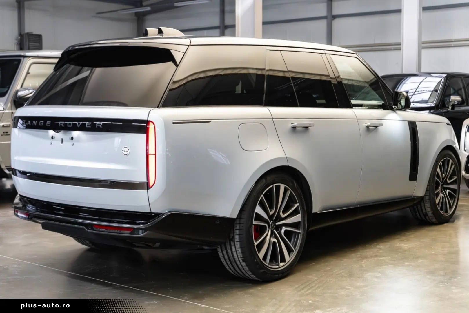 LAND ROVER Range Rover P615 SV   Fond TV   Hot-Stone Massag