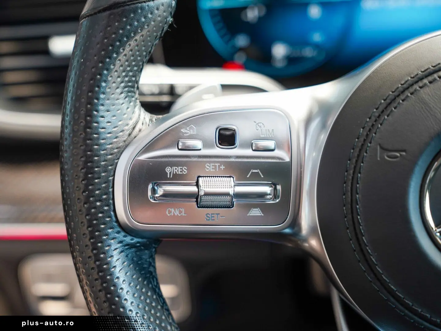 MERCEDES-BENZ GLS 400 d 4M