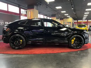 LAMBORGHINI Urus S B&O PANO SOFT HUD