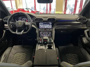 LAMBORGHINI Urus S B&O PANO SOFT HUD