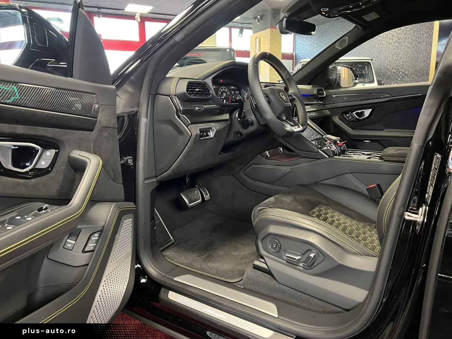 LAMBORGHINI Urus S B&O PANO SOFT HUD