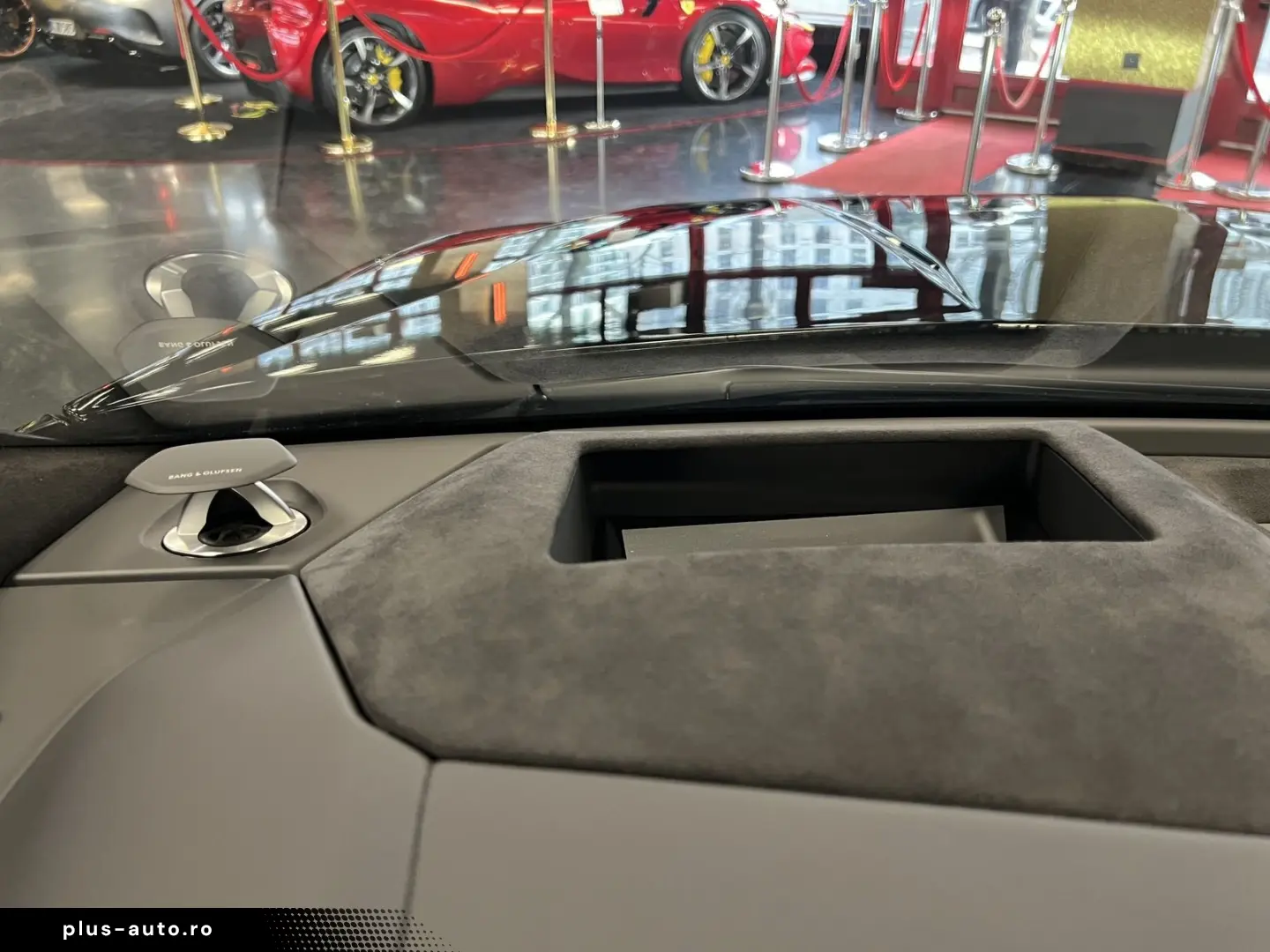 LAMBORGHINI Urus S B&O PANO SOFT HUD