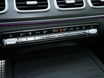 MERCEDES-BENZ GLS 350 d 4M