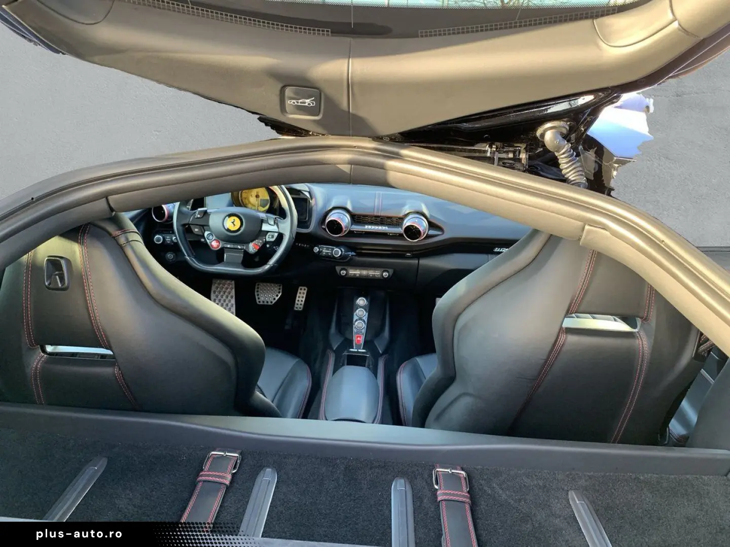 FERRARI 812 Superfast FULL CARBON FULL XPEL RFK NERO DS