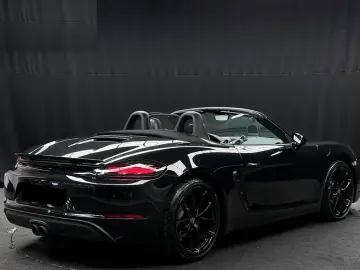 Porsche 718 Boxster PDK 300CP Bose