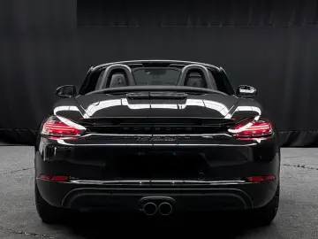 Porsche 718 Boxster PDK 300CP Bose